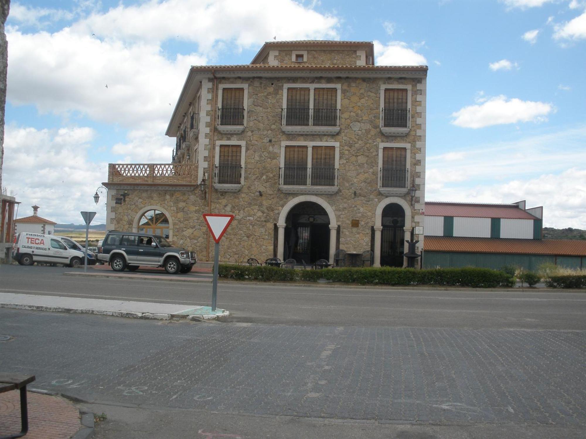 Complejo Penafiel Apartman Zarza la Mayor Kültér fotó